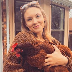 Meet your Posher, Demi